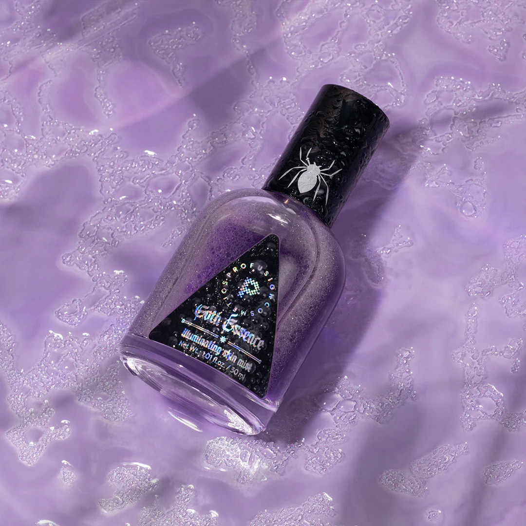 Gothic Essence-Illuminating Skin Mist - Image 4