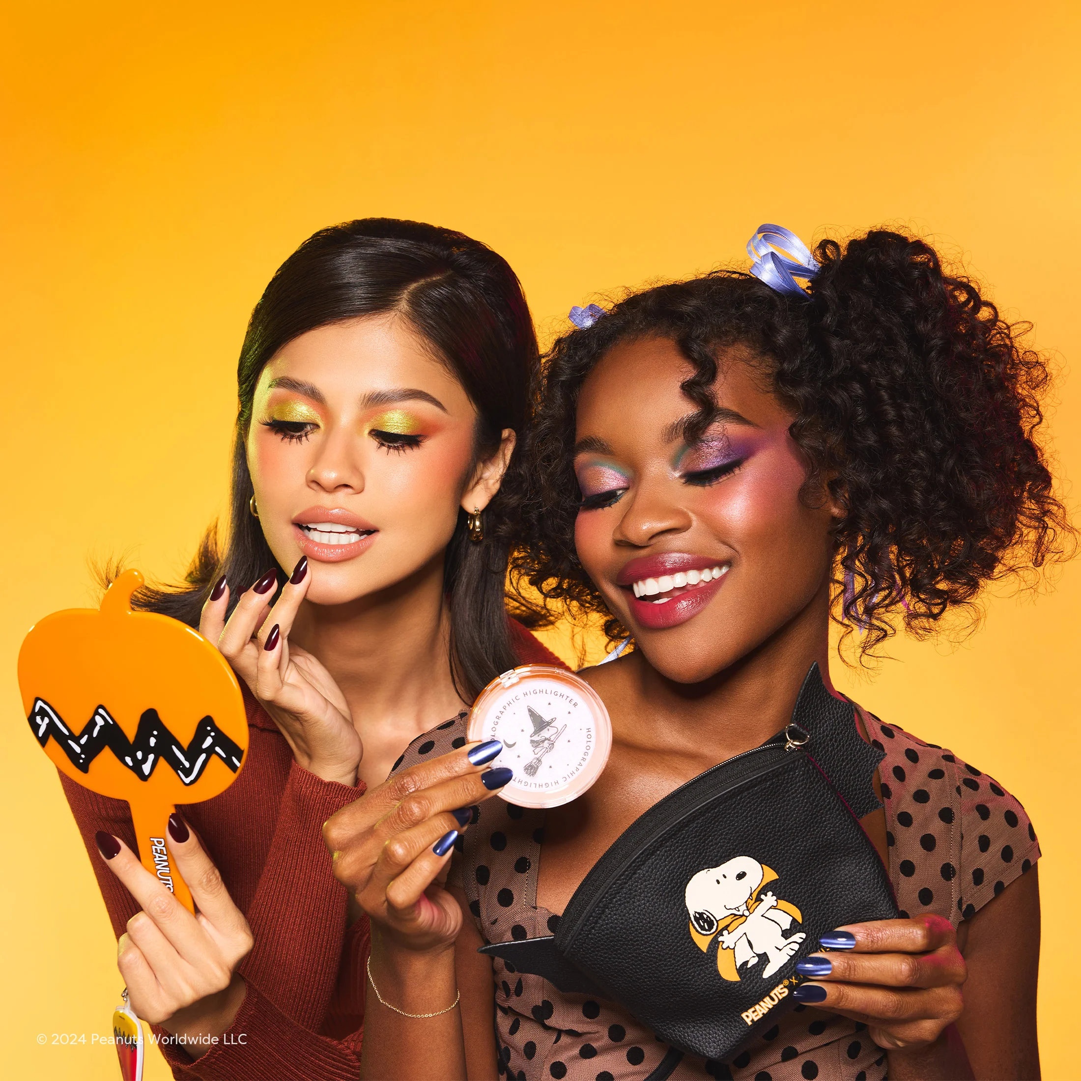 Peanuts Halloween | Spooktacular Glow Holographic Highlighter - Image 3